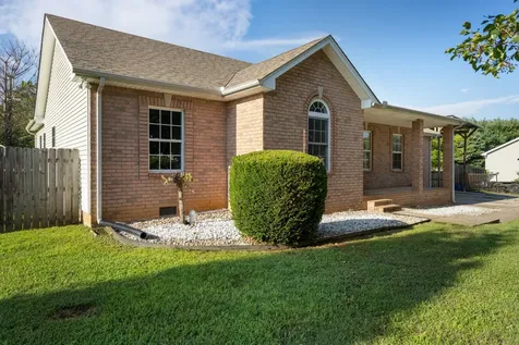 152 Mason Street Portland TN 37148