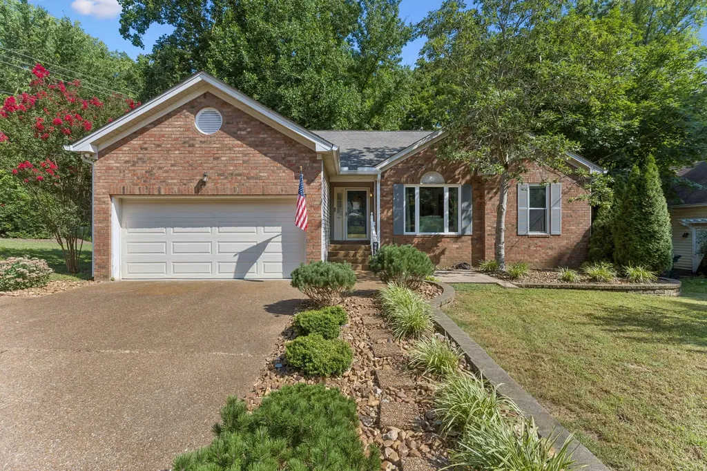2180 Strombury Drive Hermitage TN 37076