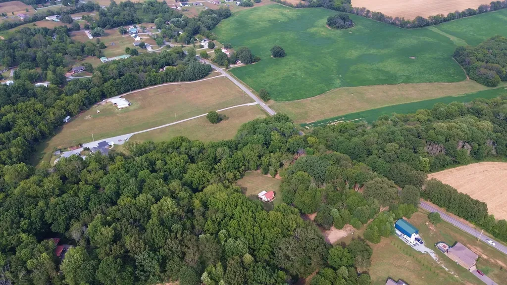 1502 New Deal Potts Road Portland TN 37148
