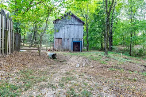 1502 New Deal Potts Road Portland TN 37148