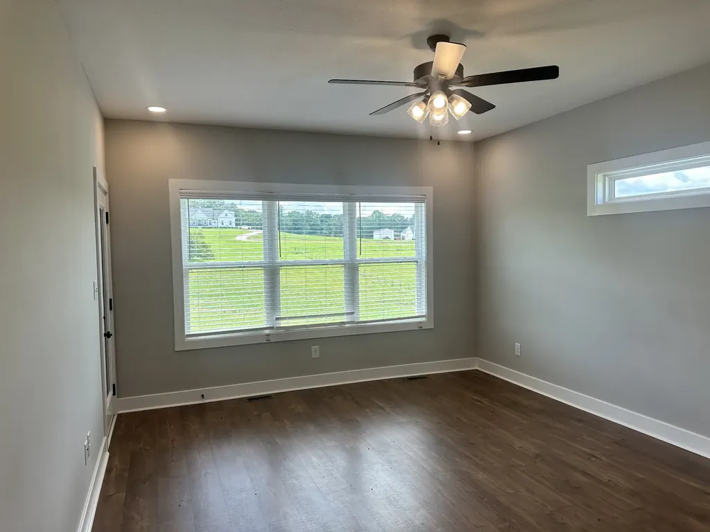 3968 Chapel Hill Road Clarksville TN 37040