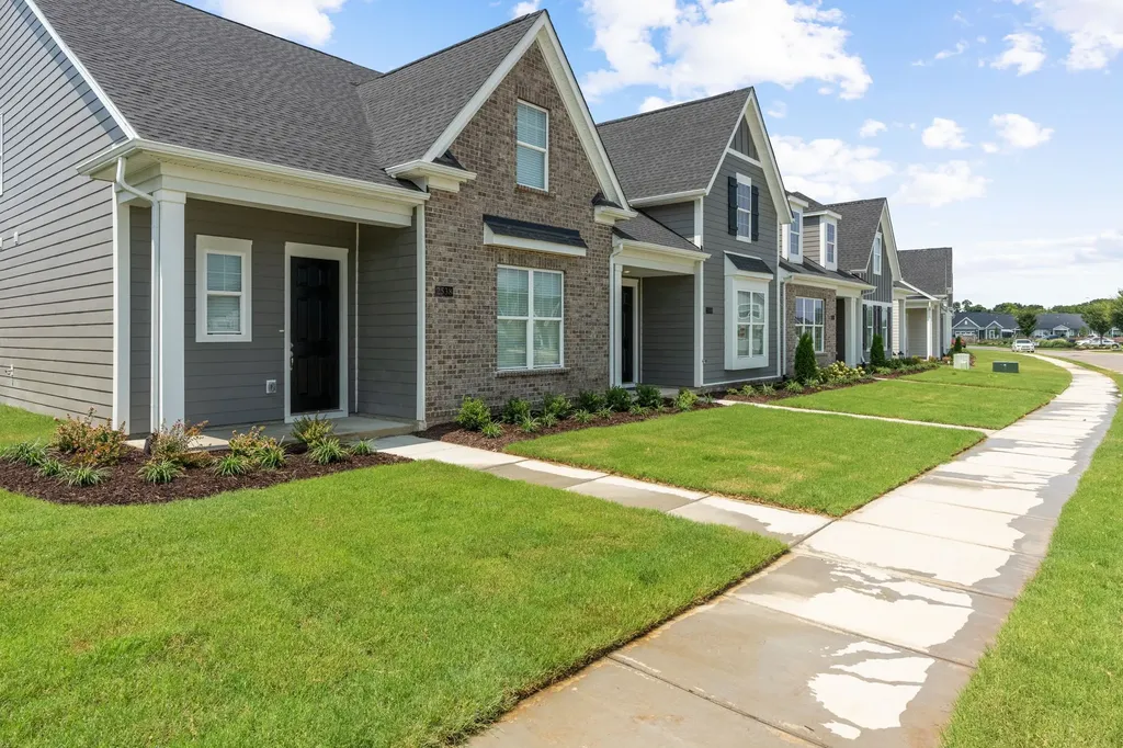2526 Elmcroft Avenue Murfreesboro TN 37128