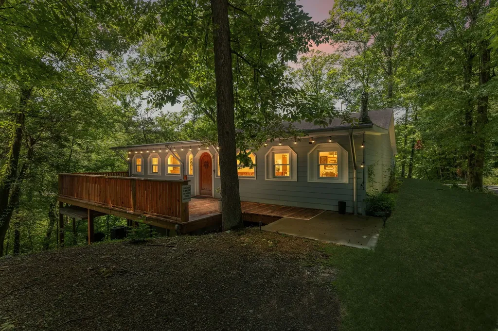 3031 Blue Buck Creek Road Duck River TN 38454