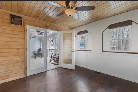 3031 Blue Buck Creek Road Duck River TN 38454