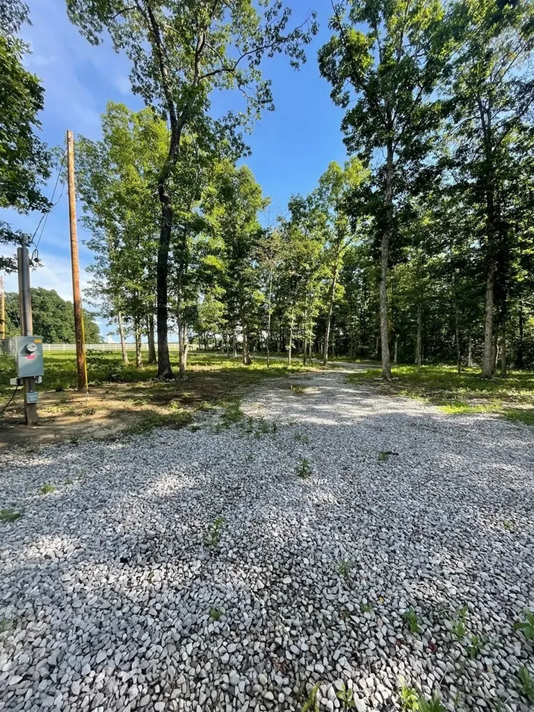 1345 Simmons Road Pikeville TN 37367