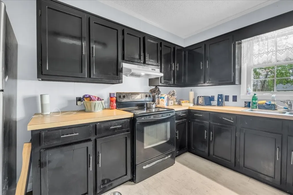 283 Pine Grove Road Smithville TN 37166