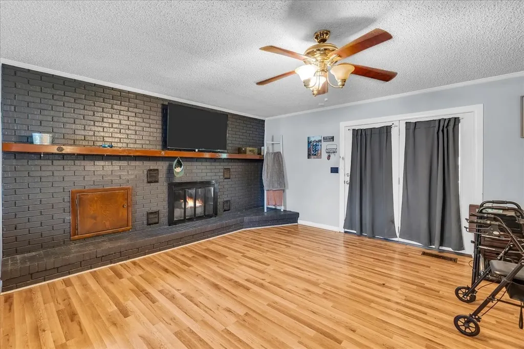 283 Pine Grove Road Smithville TN 37166