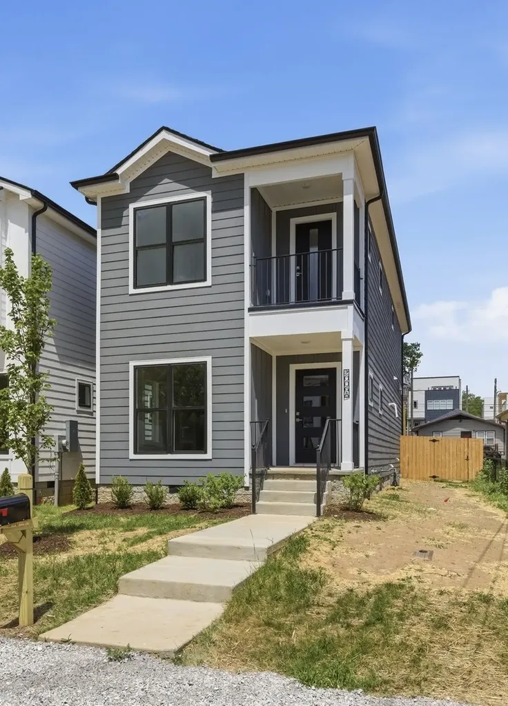 2006B 10th Ave, N Nashville TN 37208