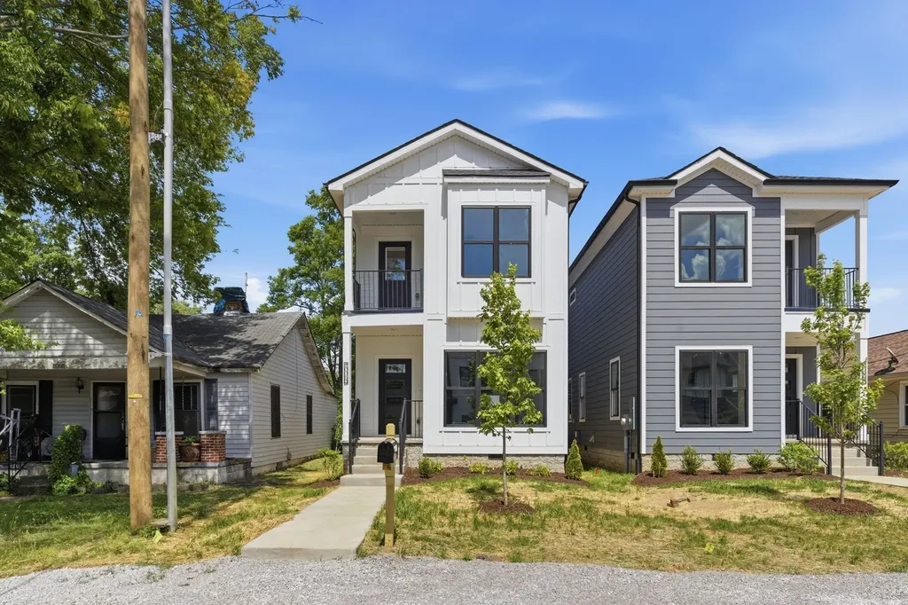 2006A 10th Ave, N Nashville TN 37208