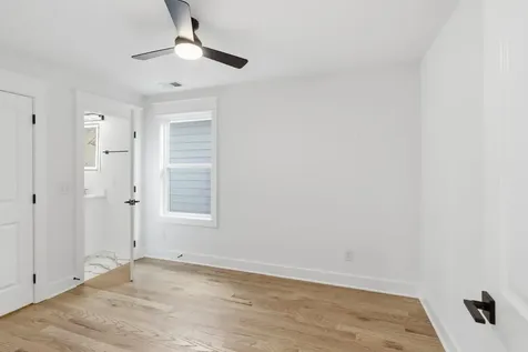 2006A 10th Ave, N Nashville TN 37208
