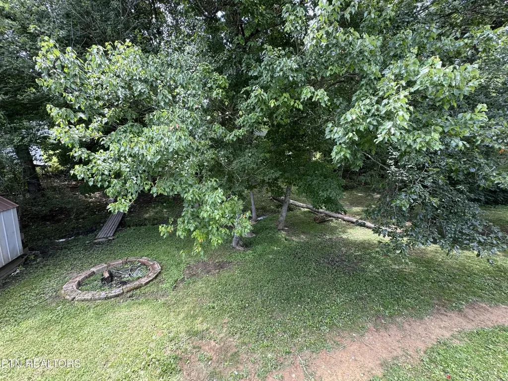 51 Rhododendron Circle Crossville TN 38555