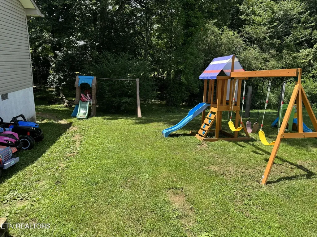 51 Rhododendron Circle Crossville TN 38555