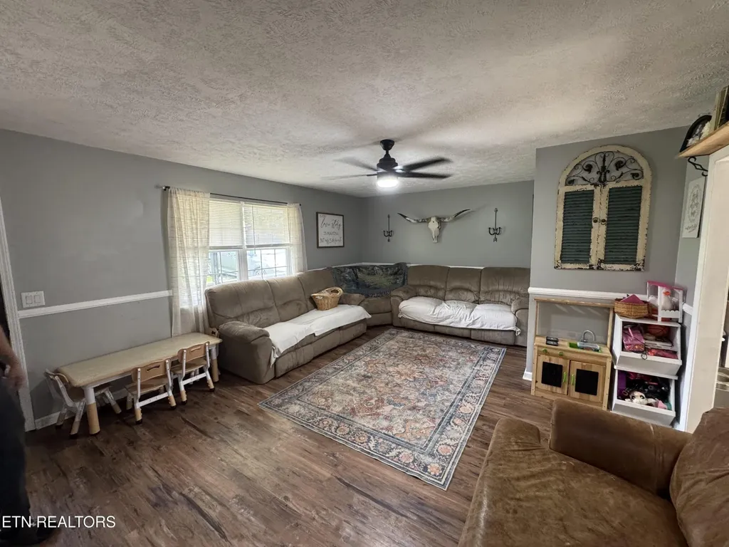 51 Rhododendron Circle Crossville TN 38555