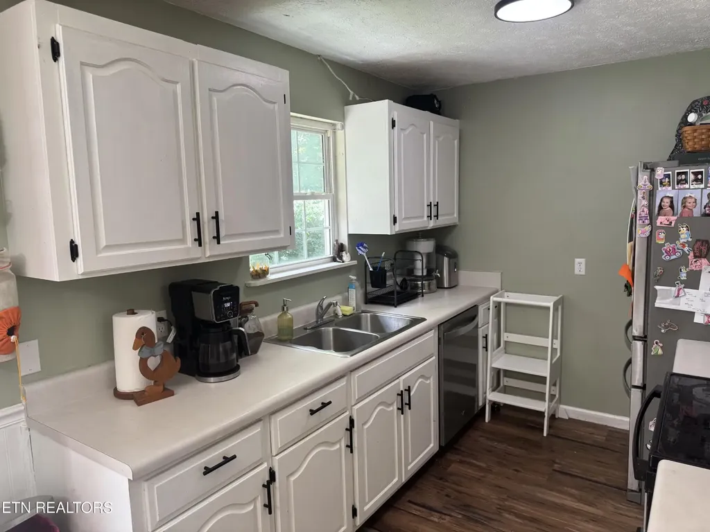 51 Rhododendron Circle Crossville TN 38555