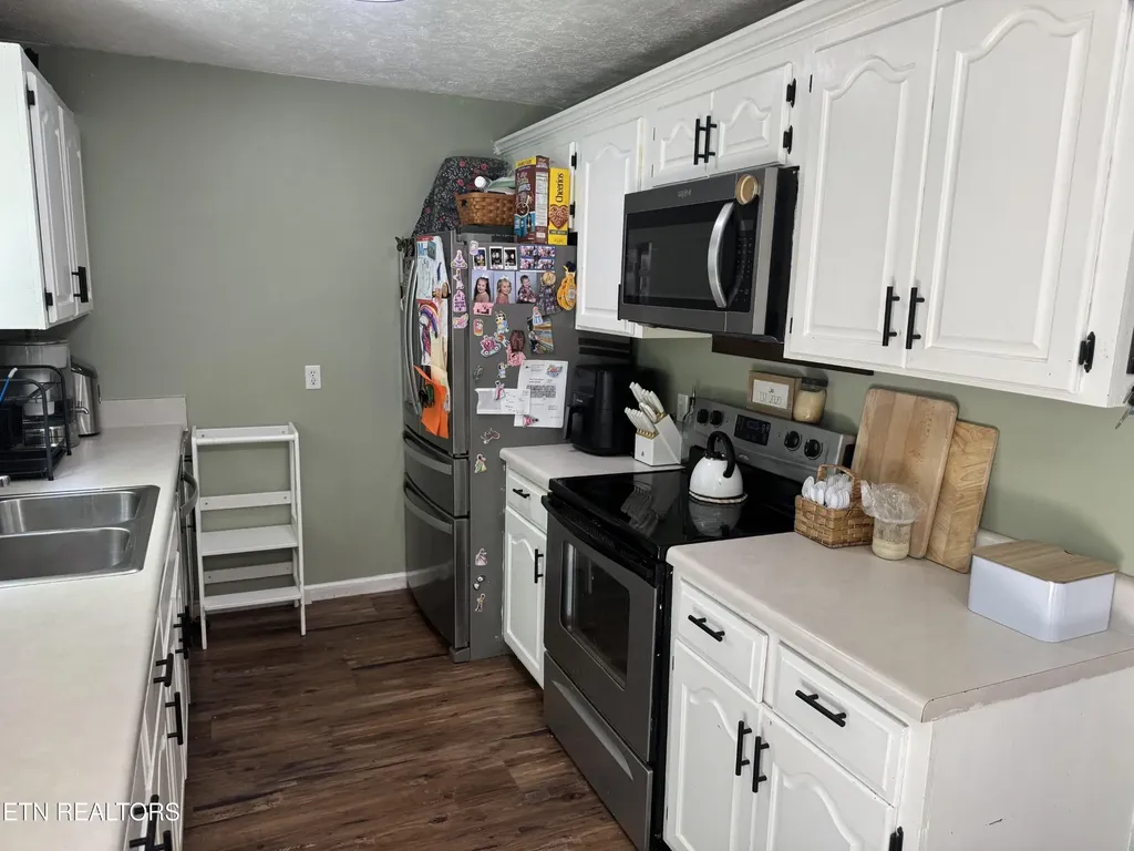 51 Rhododendron Circle Crossville TN 38555