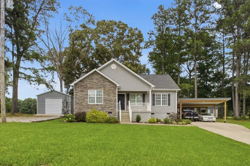 212 Pine Hill Drive Waverly TN 37185