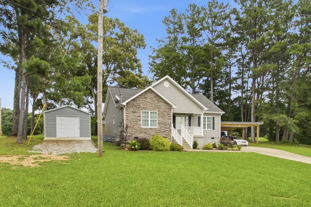 212 Pine Hill Drive Waverly TN 37185