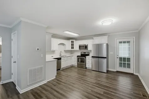 212 Pine Hill Drive Waverly TN 37185