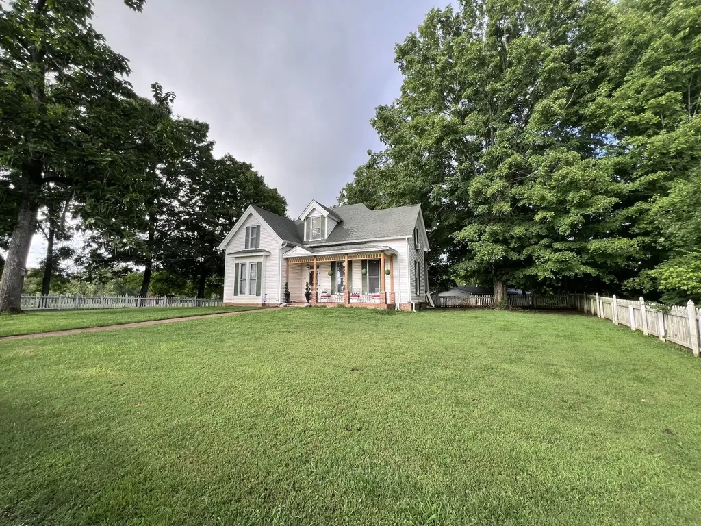 2343 Old Ashland City Road Clarksville TN 37043