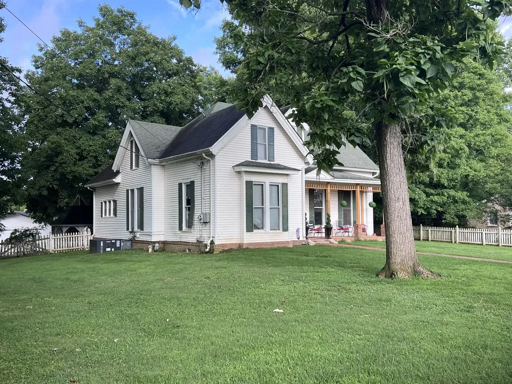 2343 Old Ashland City Road Clarksville TN 37043