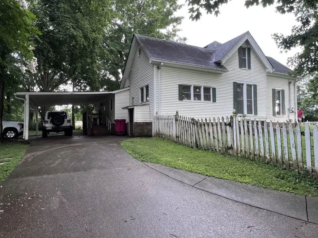 2343 Old Ashland City Road Clarksville TN 37043