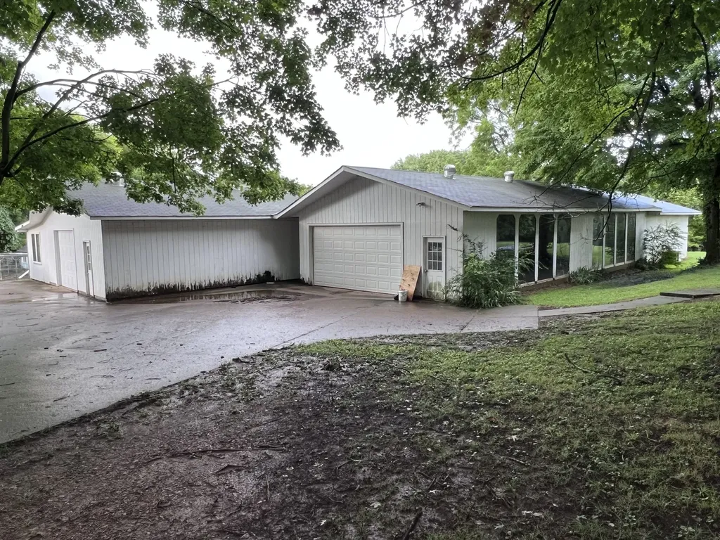 2343 Old Ashland City Road Clarksville TN 37043