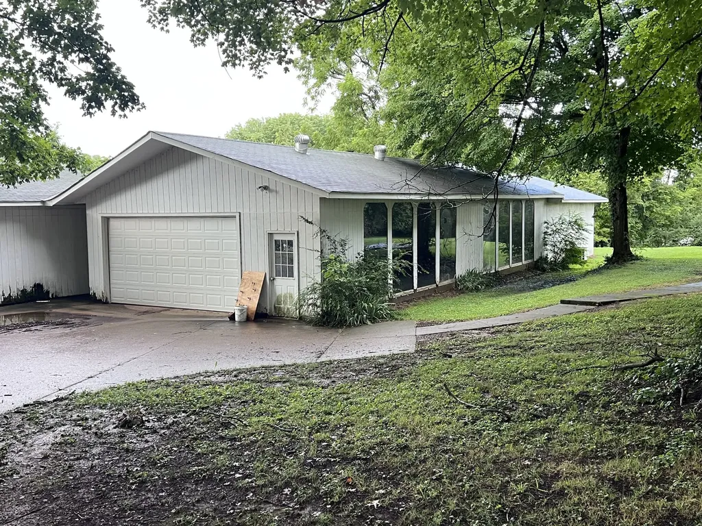 2343 Old Ashland City Road Clarksville TN 37043
