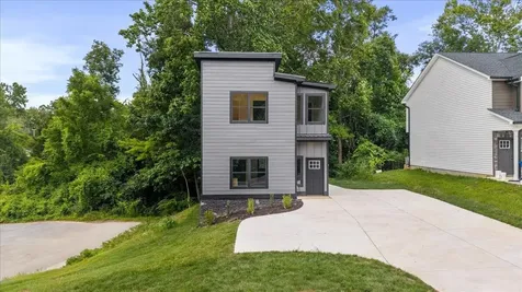 3008 Henderson Avenue, NW Cleveland TN 37312