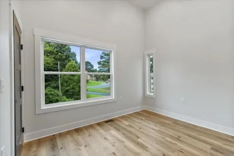 3008 Henderson Avenue, NW Cleveland TN 37312
