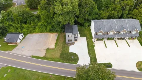 3008 Henderson Avenue, NW Cleveland TN 37312