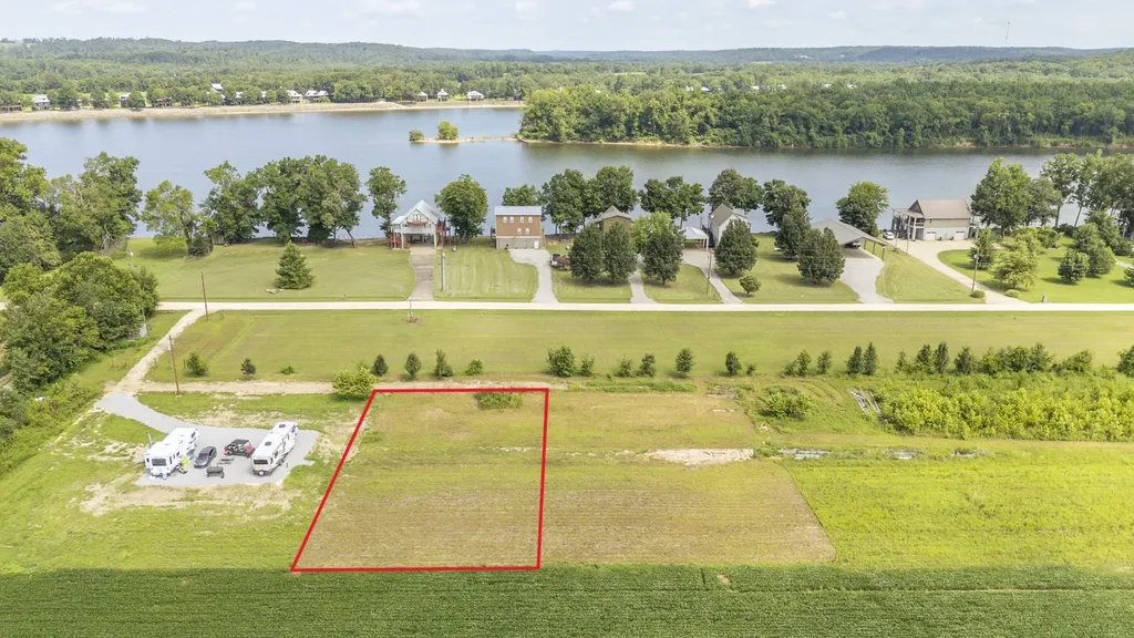 0 Col James Hardin Road Clifton TN 38425