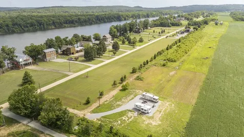 0 Col James Hardin Road Clifton TN 38425
