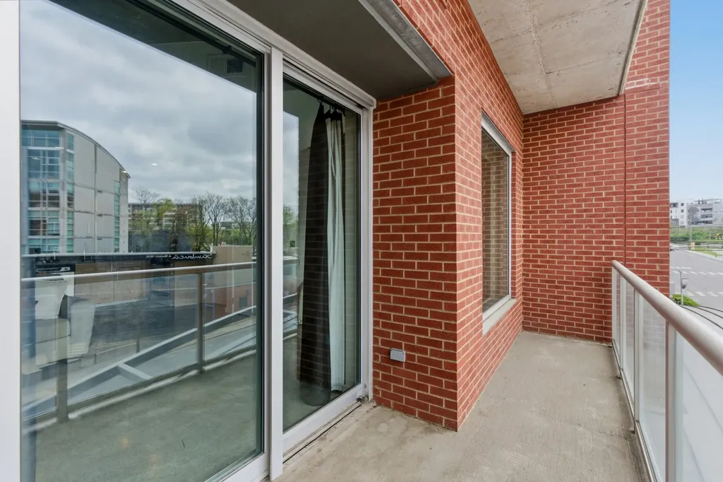 600 12th Ave S Apt 430 Nashville TN 37203