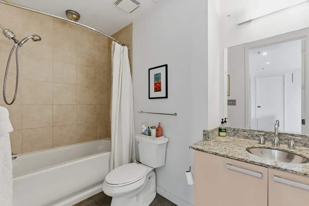 600 12th Ave S Apt 430 Nashville TN 37203