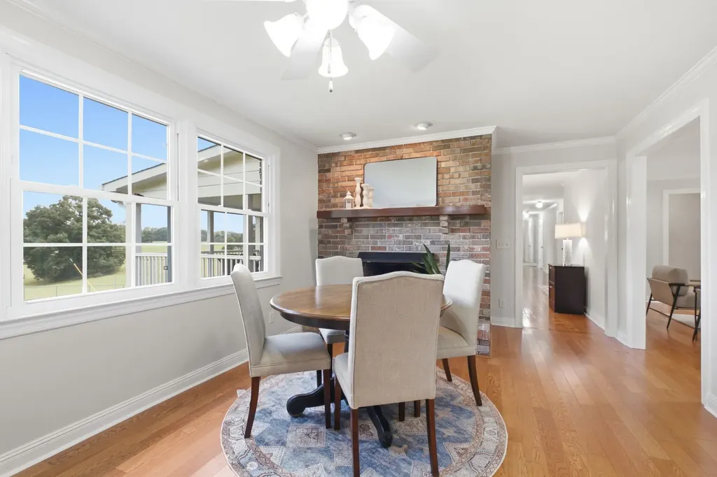 444 Old Pond Lane Dickson TN 37055