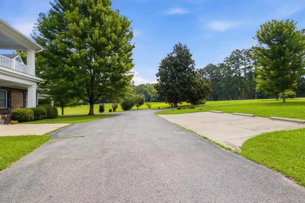 444 Old Pond Lane Dickson TN 37055
