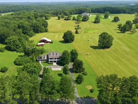 444 Old Pond Lane Dickson TN 37055