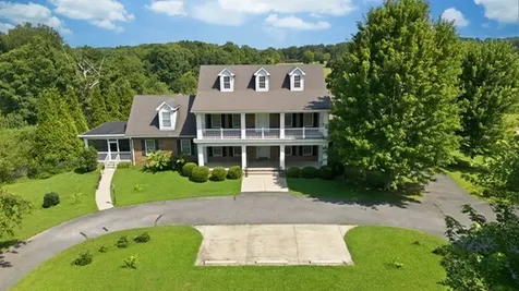 444 Old Pond Lane Dickson TN 37055