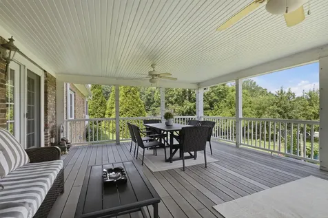 444 Old Pond Lane Dickson TN 37055