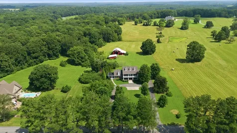 444 Old Pond Lane Dickson TN 37055