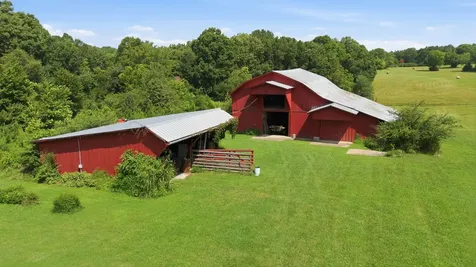 444 Old Pond Lane Dickson TN 37055