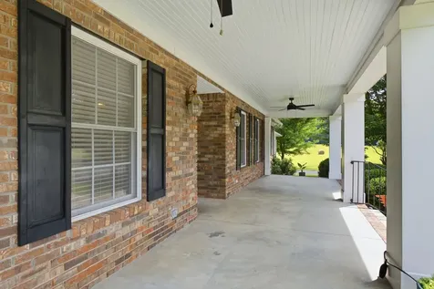 444 Old Pond Lane Dickson TN 37055