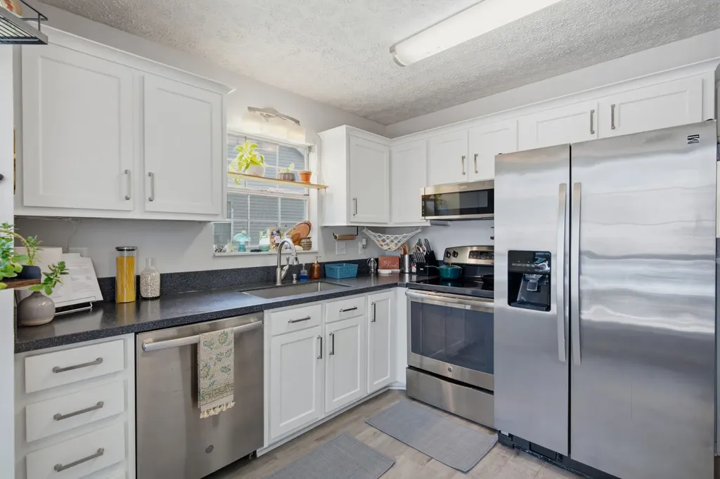 365 N Birchwood Drive Hendersonville TN 37075
