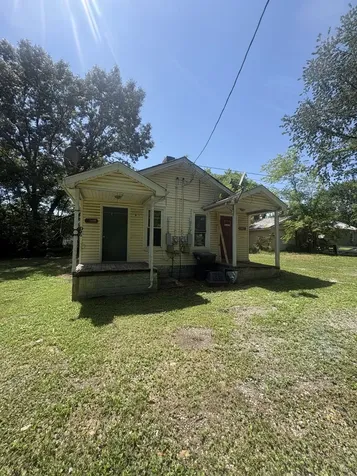 588 19th Ave, W Springfield TN 37172