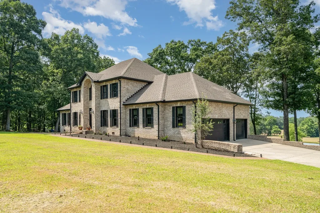 1640 Eno Road Dickson TN 37055