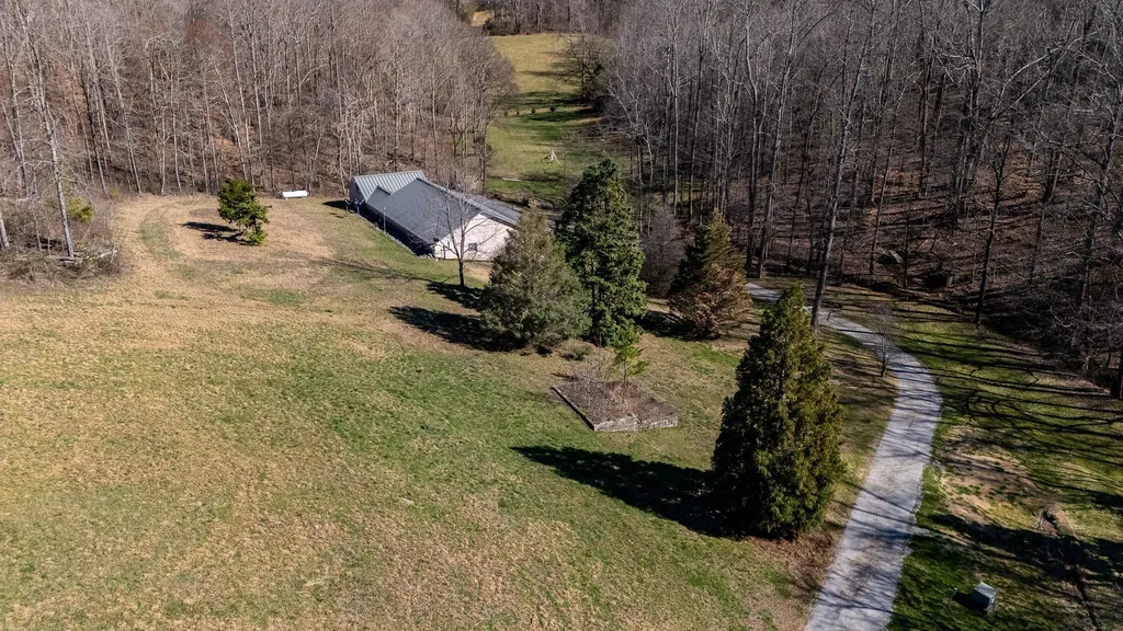15 Clifton Road Lawrenceburg TN 38464