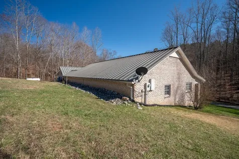 15 Clifton Road Lawrenceburg TN 38464