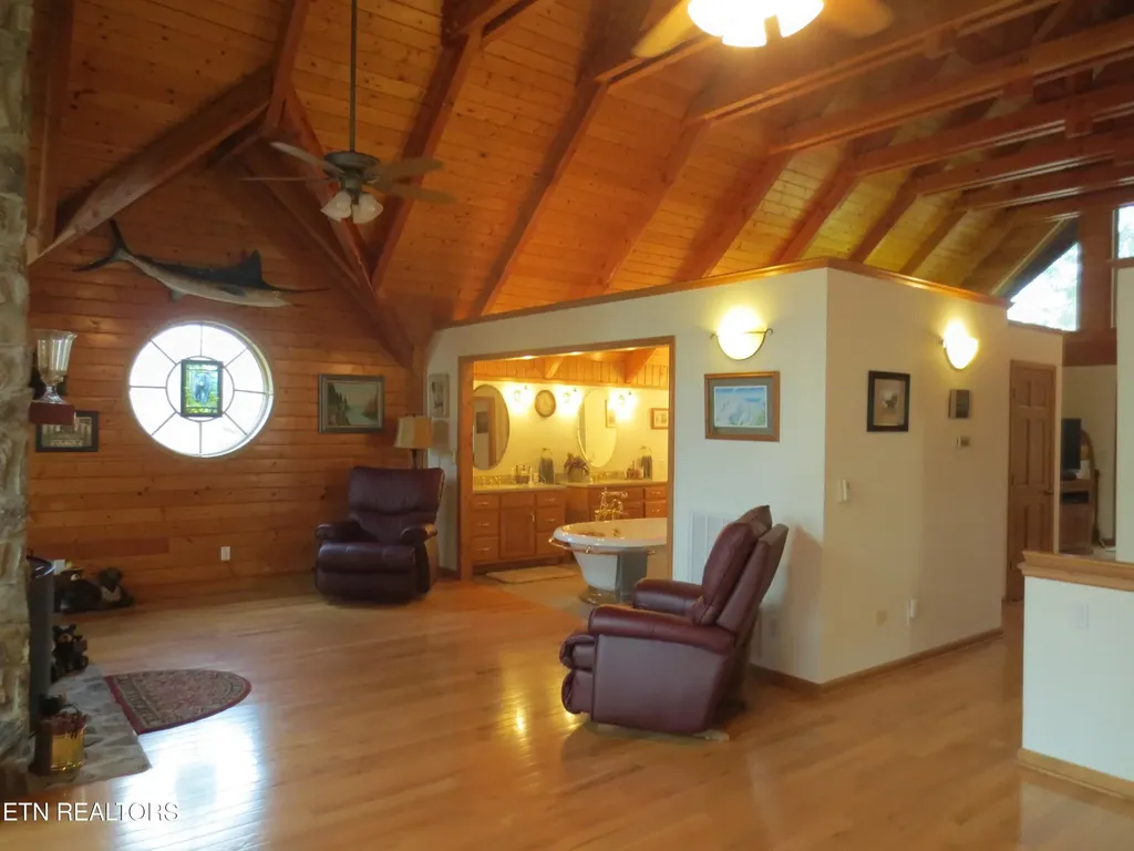 1536 Turkey Creek Road Tellico Plains TN 37385