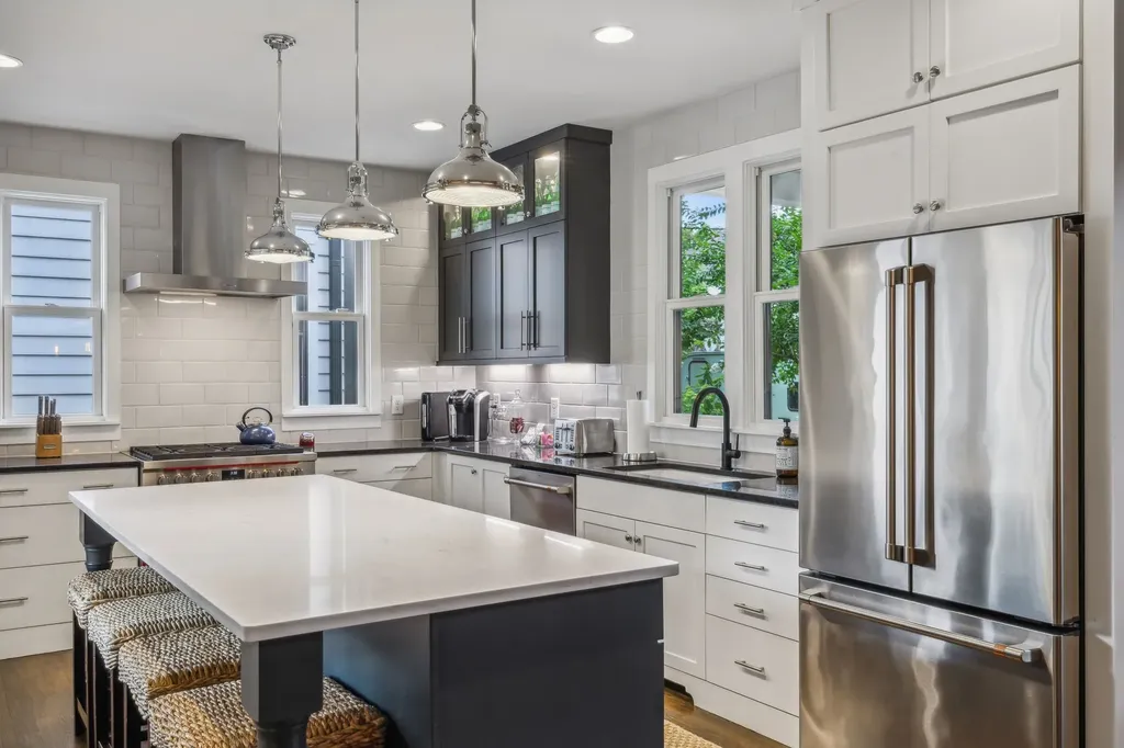 1007 10th Avenue N Nashville TN 37208