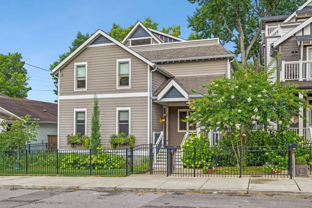 1007 10th Avenue N Nashville TN 37208